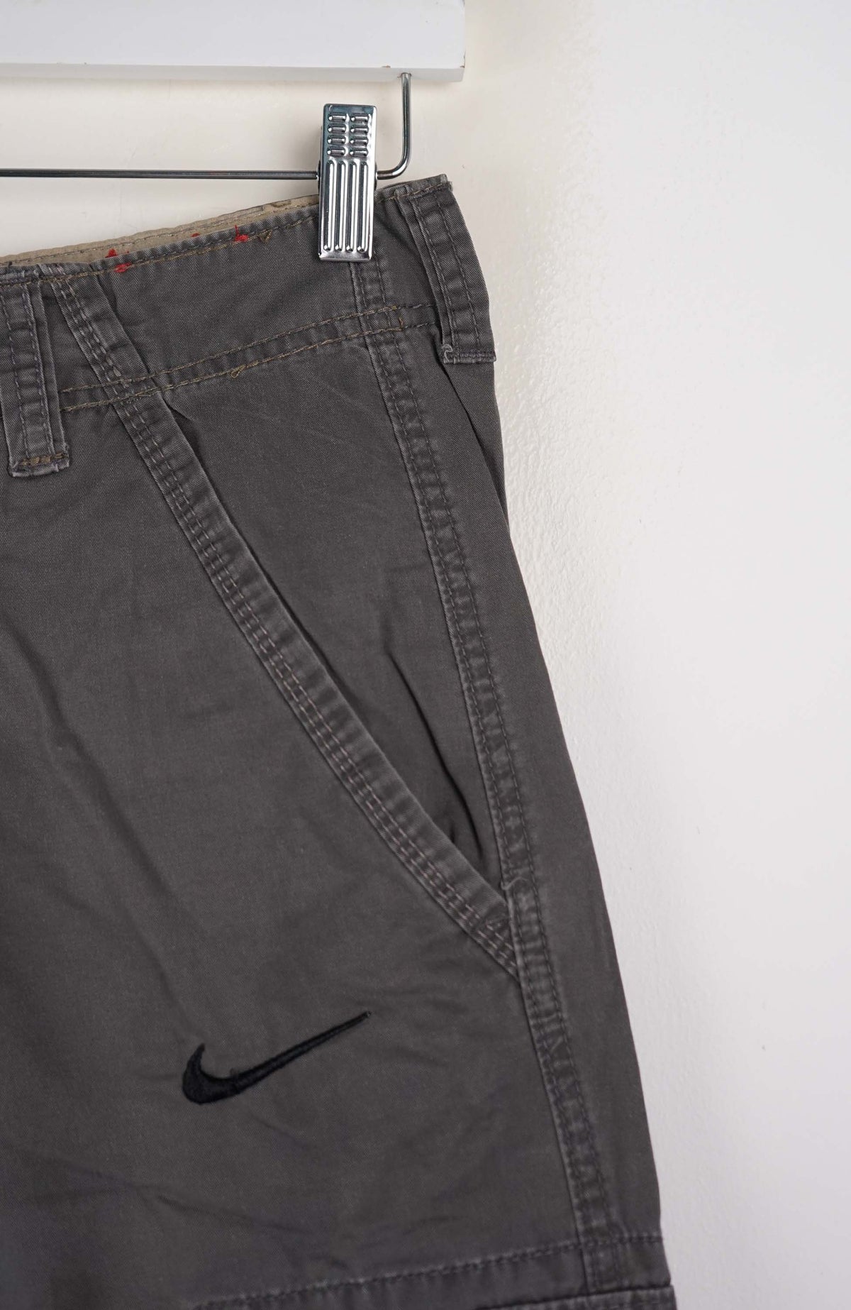 VINTAGE REWORK CARGO SHORTS W28