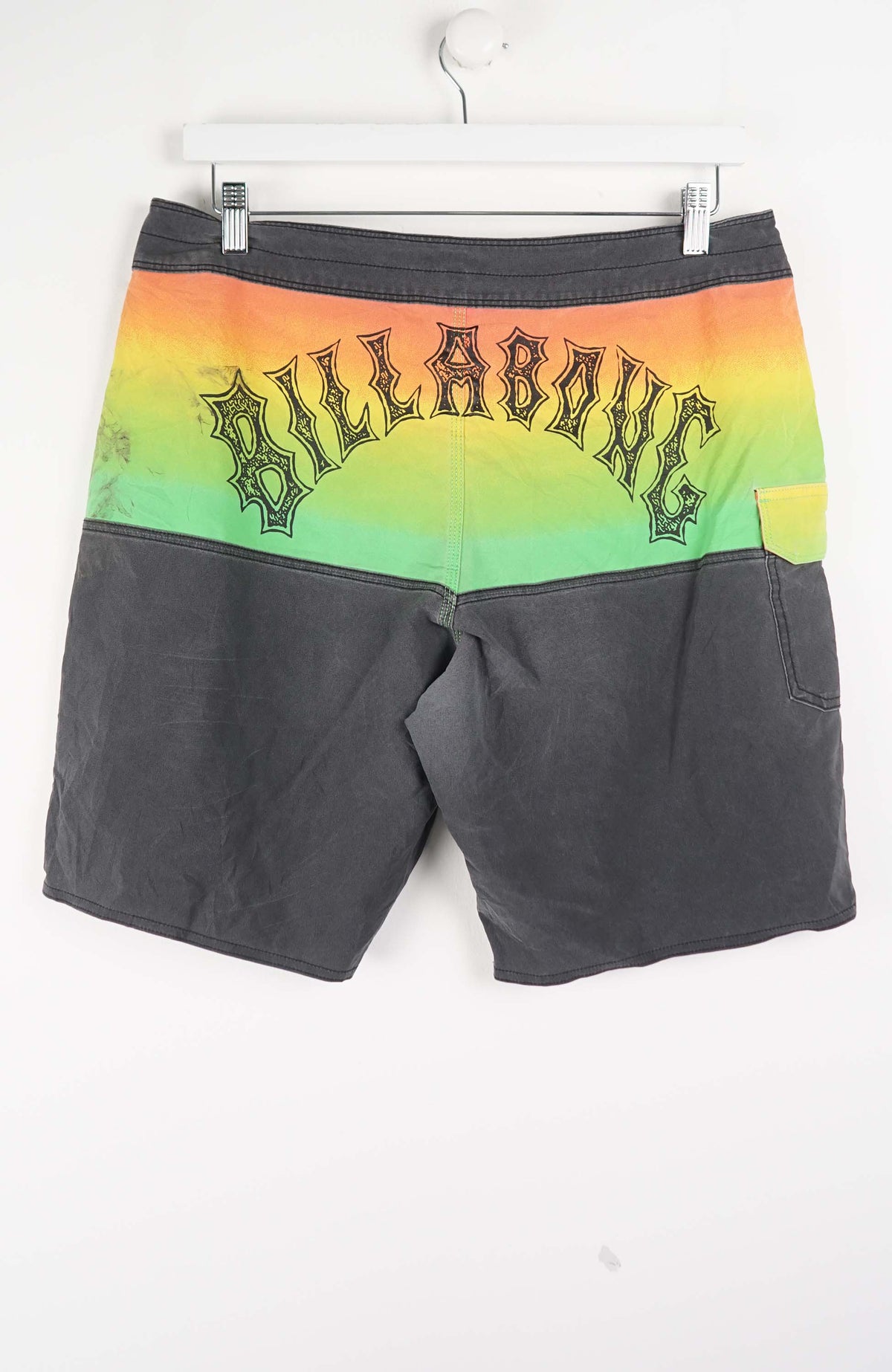 VINTAGE BILLABONG SHORTS W33