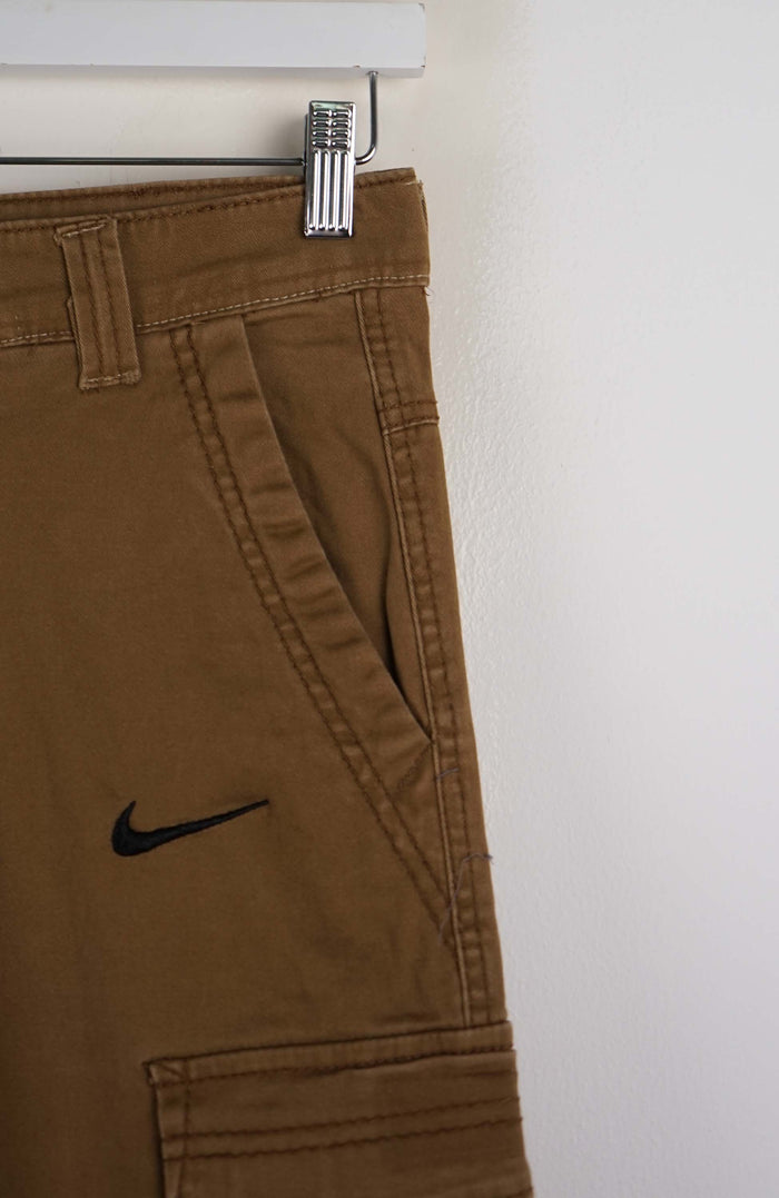 VINTAGE REWORK CARGO SHORTS W28