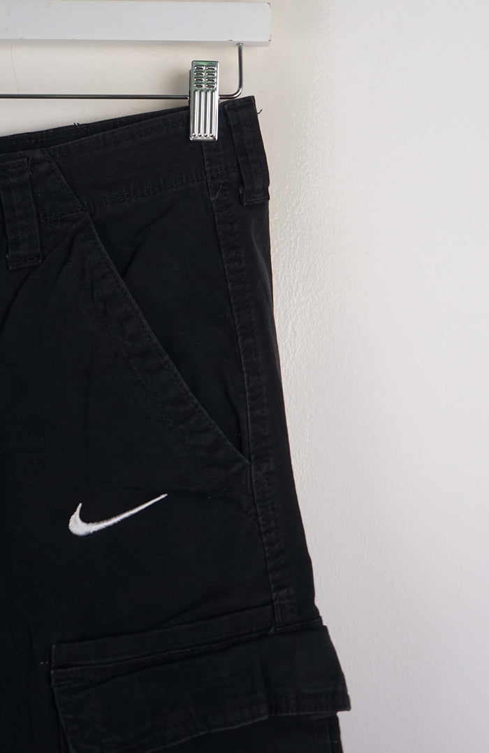 VINTAGE REWORK CARGO SHORTS W28