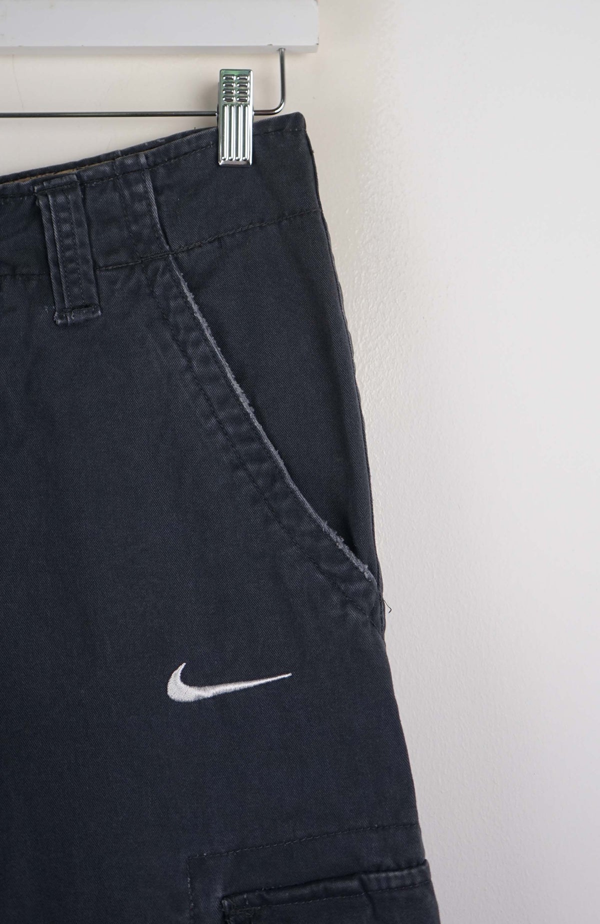 VINTAGE REWORK CARGO SHORTS W28