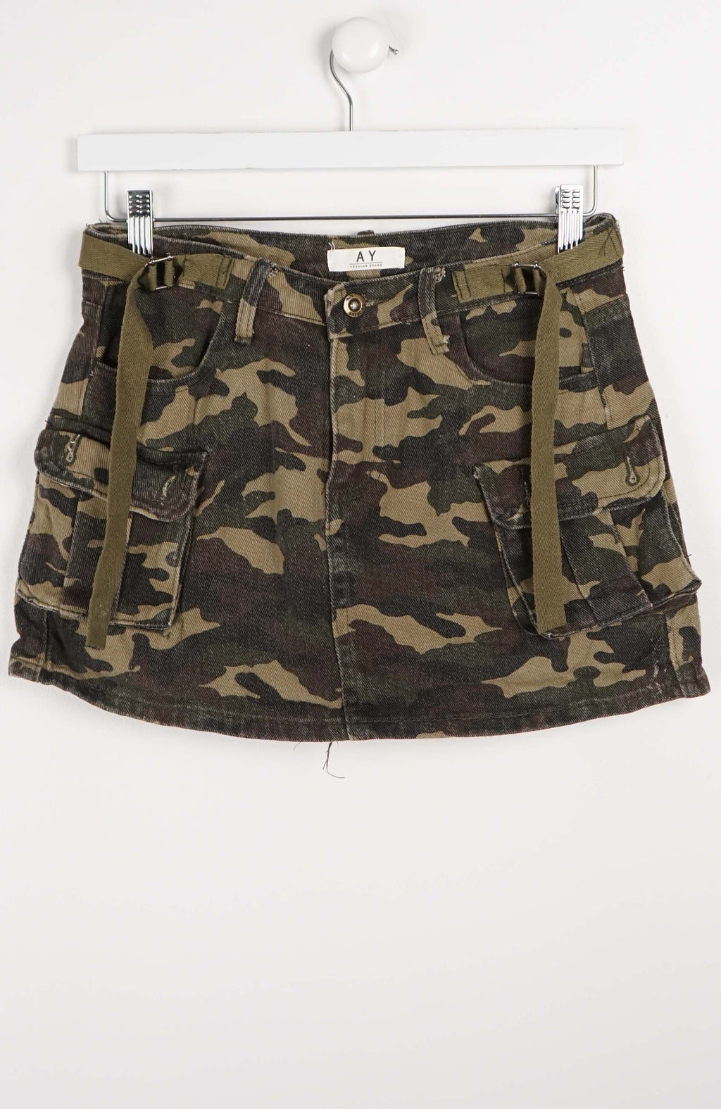 VINTAGE Y2K DENIM SKIRT (SIZE 10)