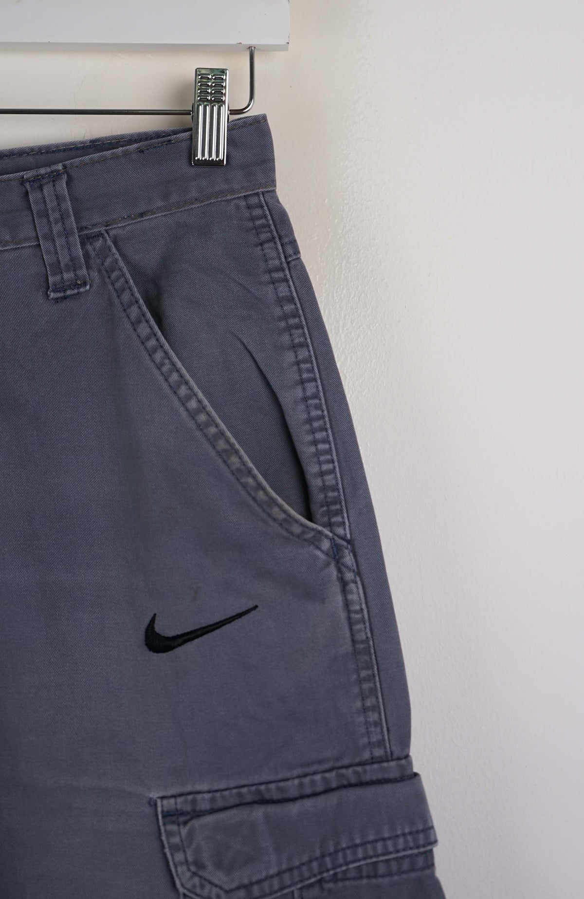 VINTAGE REWORK CARGO SHORTS W28