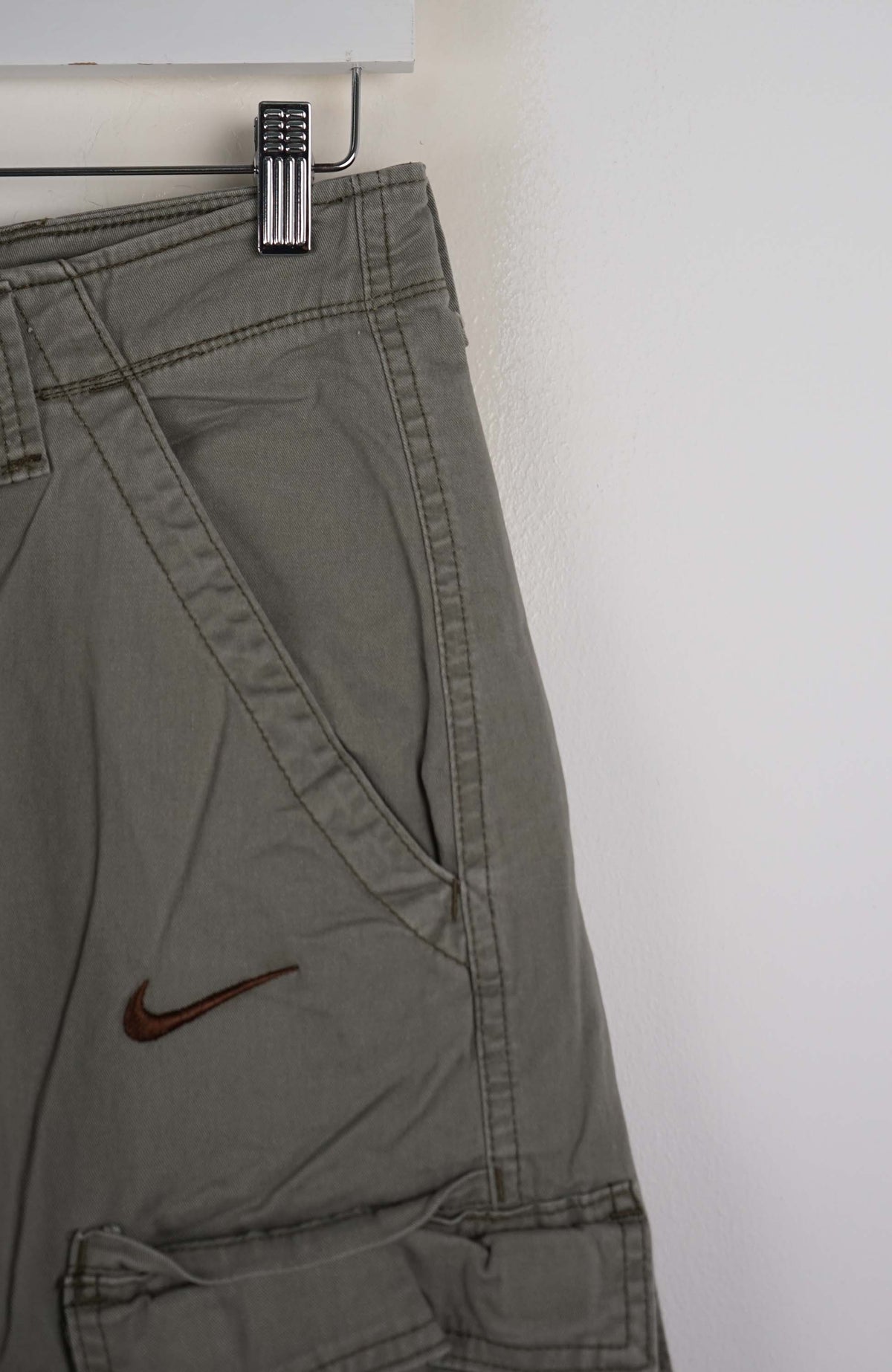 VINTAGE REWORK CARGO SHORTS W29