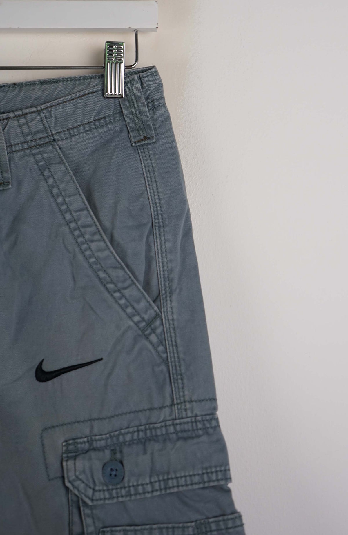 VINTAGE REWORK CARGO SHORTS W28