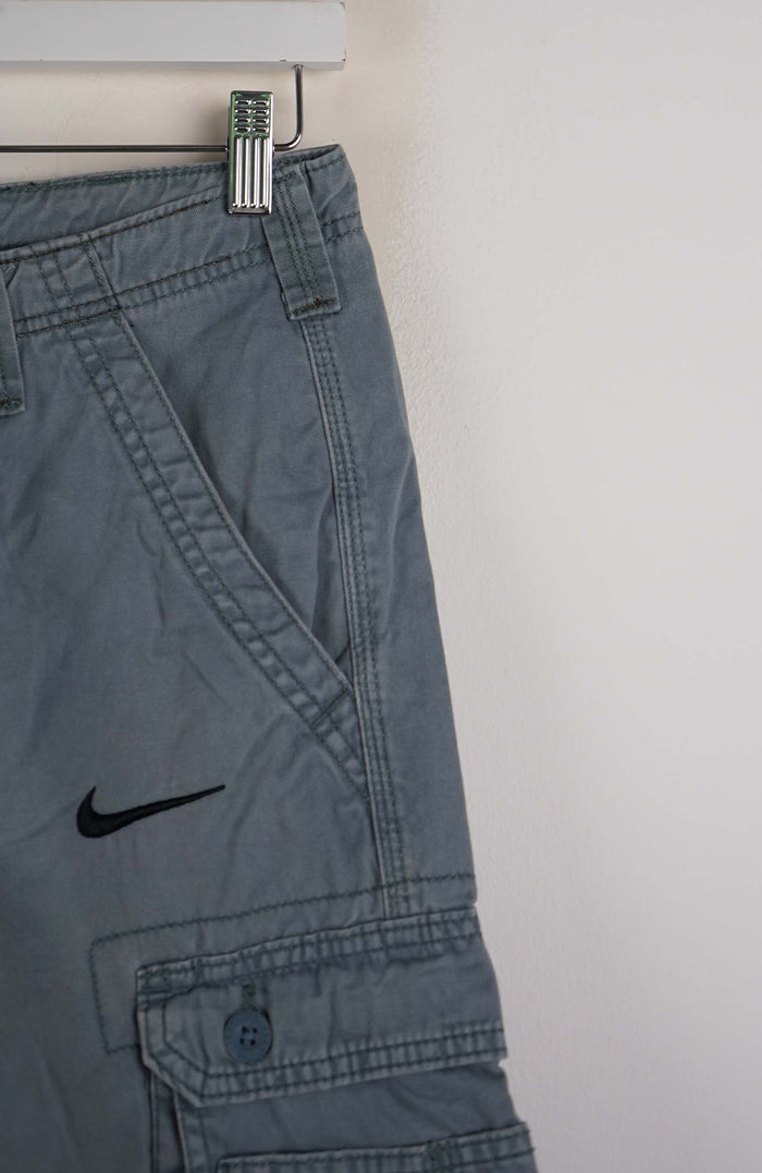 VINTAGE REWORK CARGO SHORTS W28
