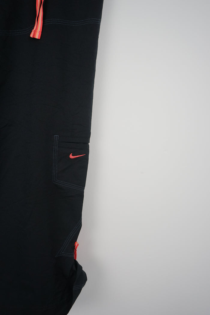 VINTAGE NIKE 3/4 TRACK PANT SHORTS (L)