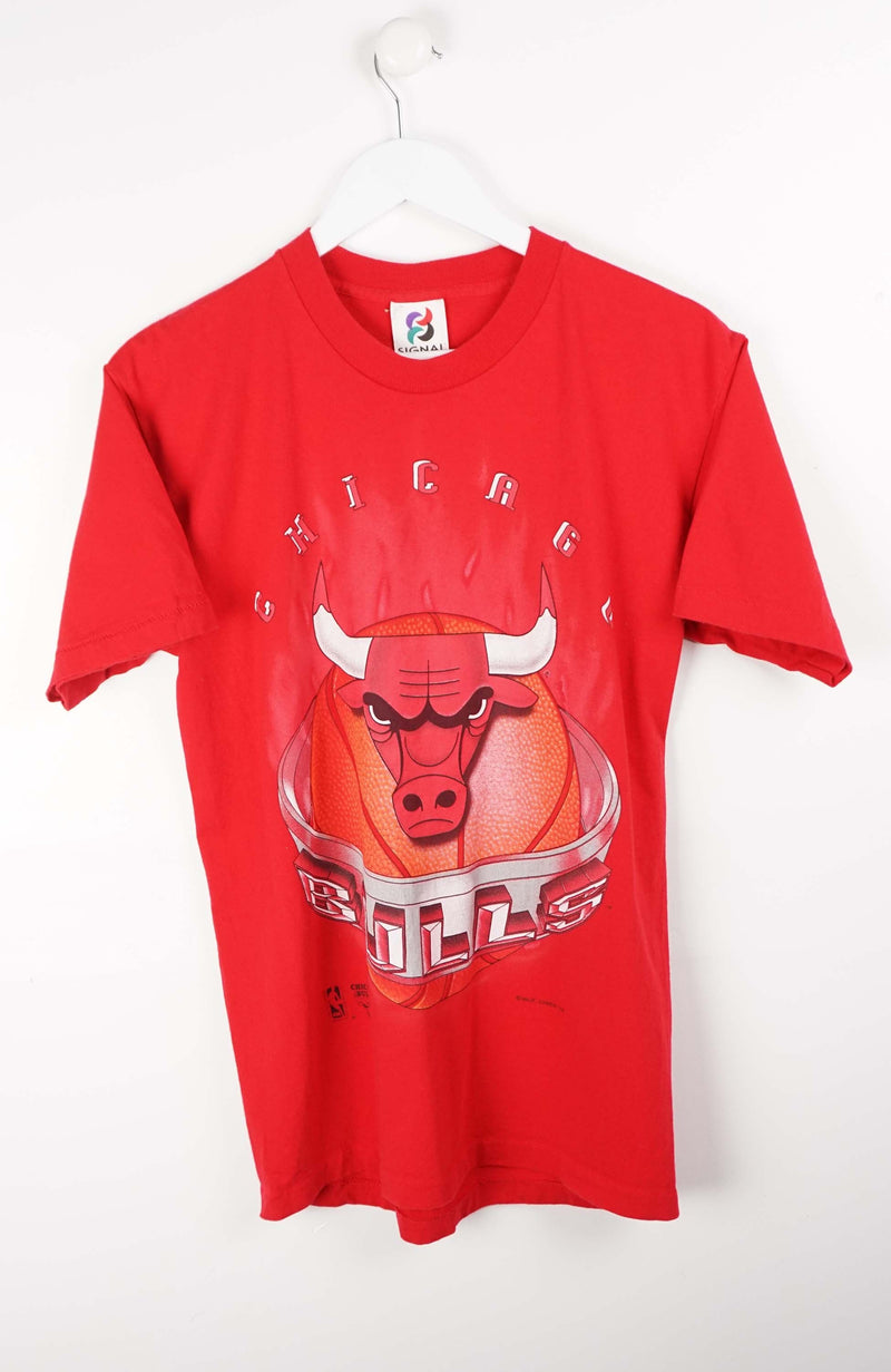 VINTAGE CHICAGO BULLS T-SHIRT (S)