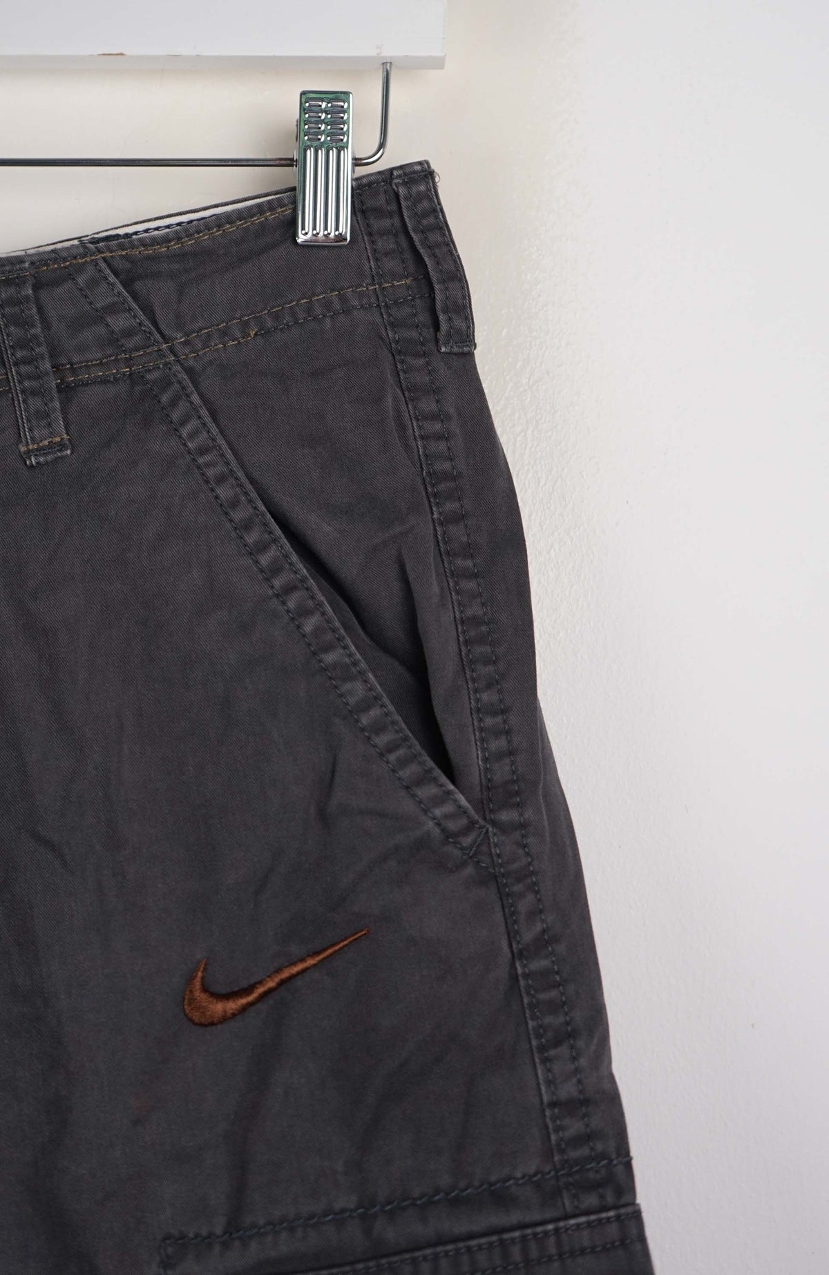 VINTAGE REWORK CARGO SHORTS W28