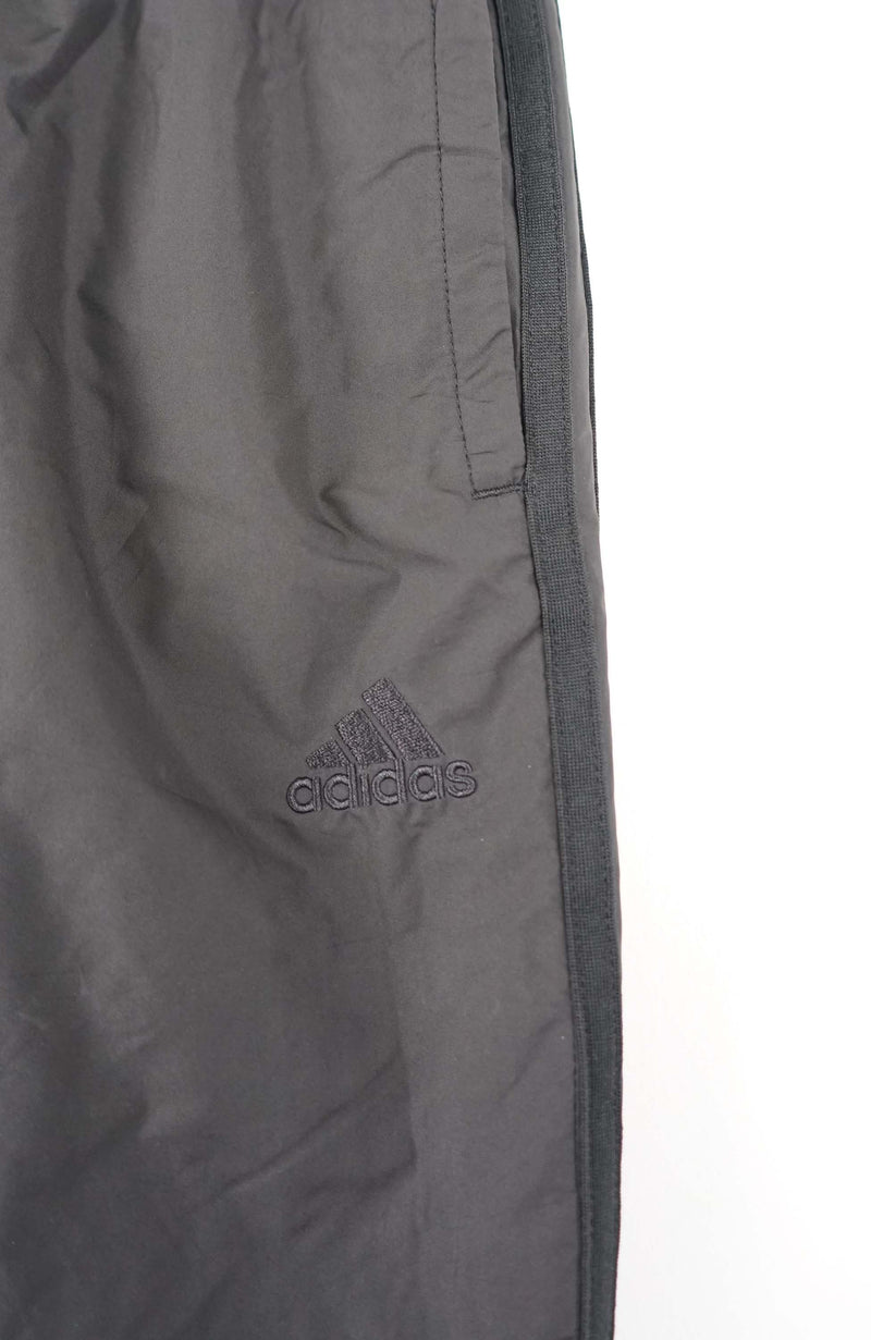 VINTAGE UMBRO TRACK PANTS (M)