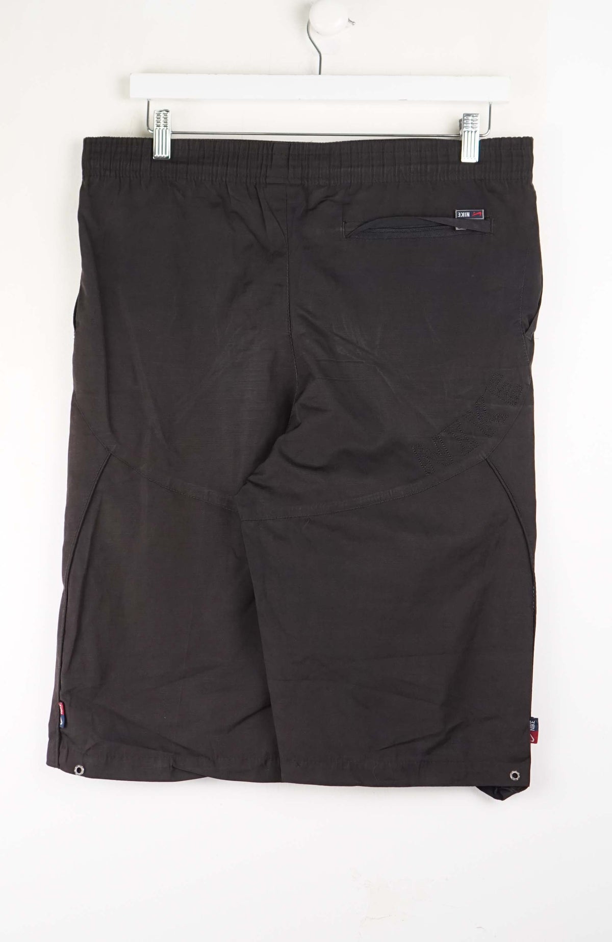VINTAGE NIKE TRACKPANT SHORTS (L)