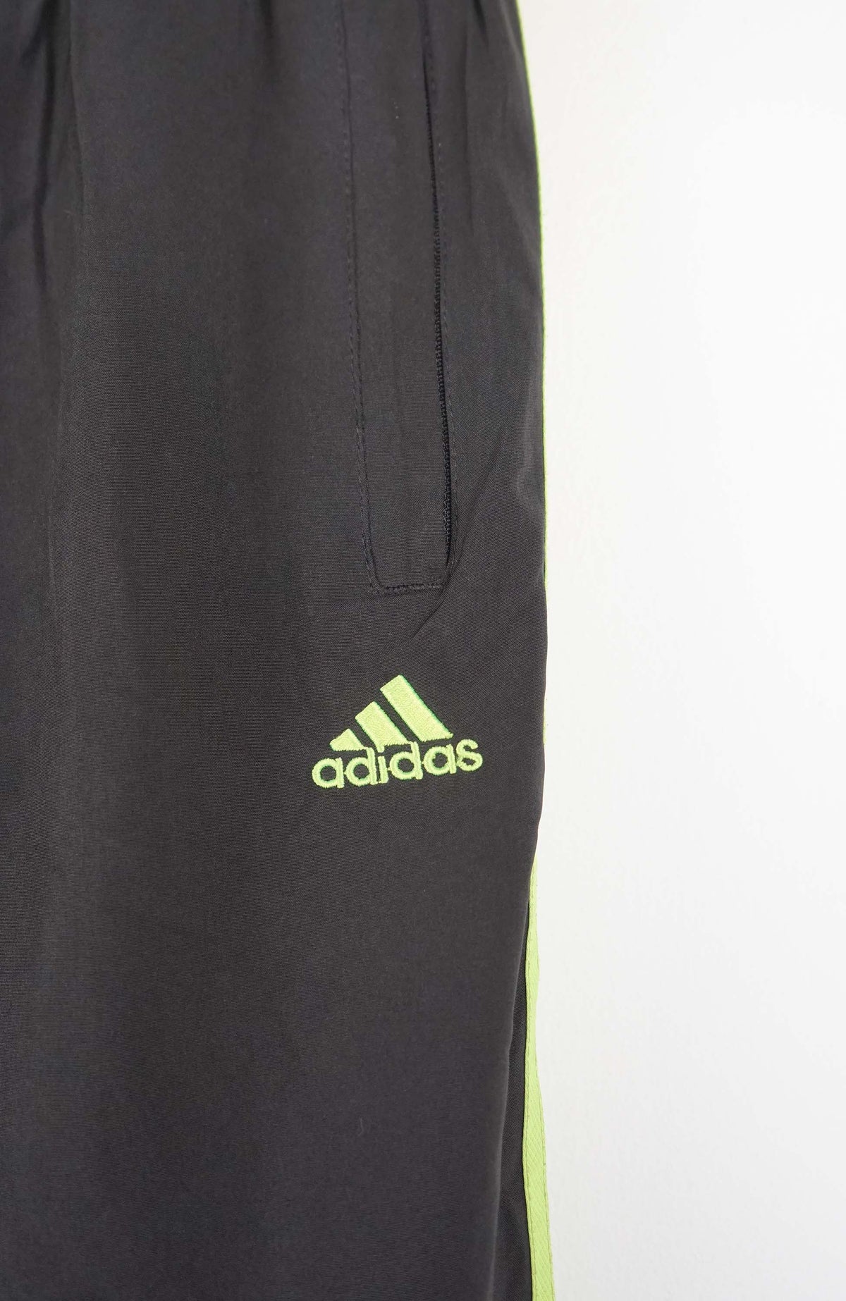 VINTAGE ADIDAS TRACK PANT SHORTS (XS)