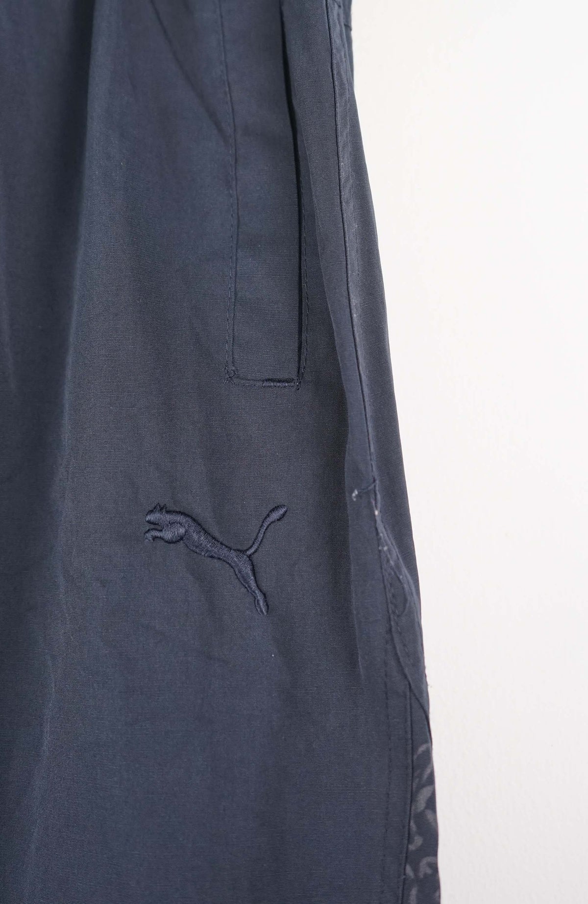 VINTAGE PUMA 3/4 TRACK PANT SHORTS (M)