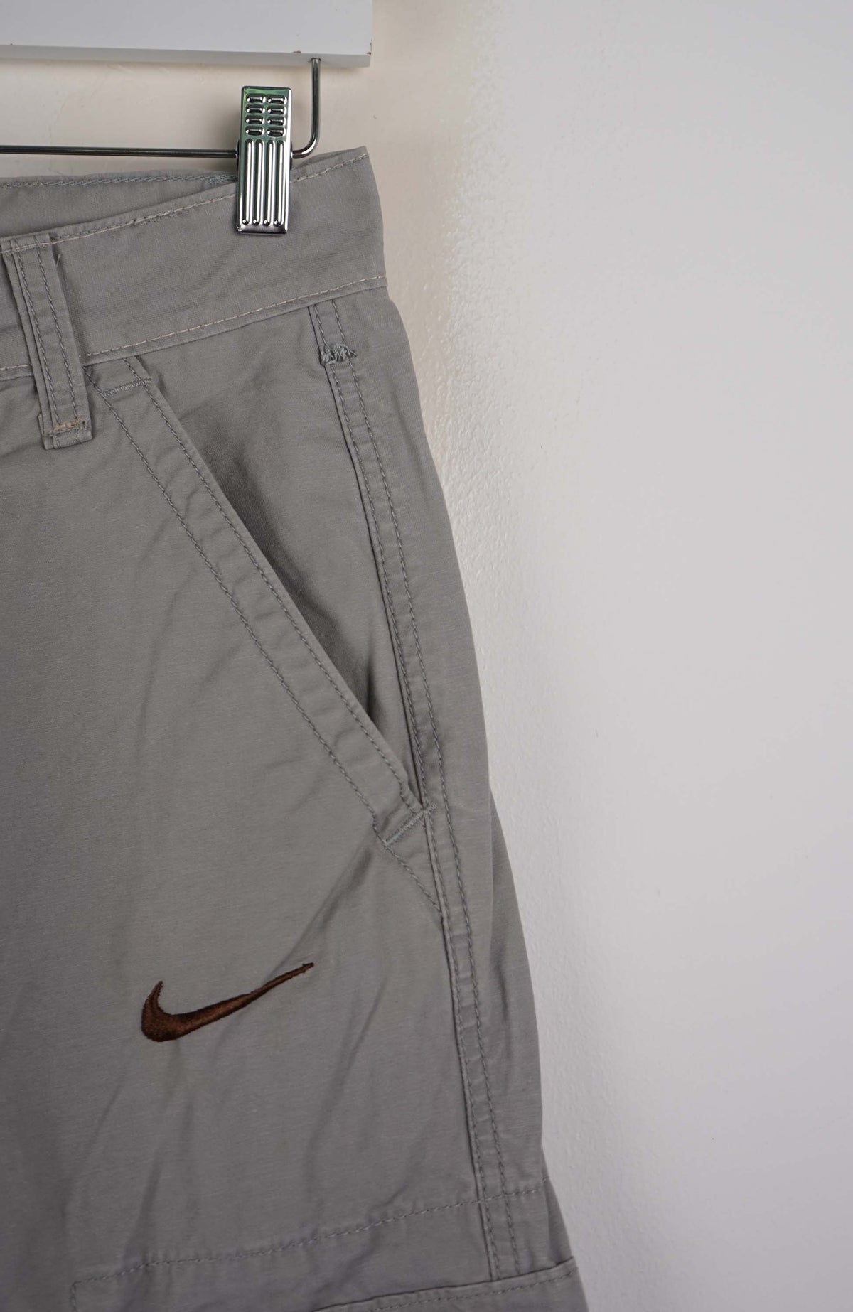 VINTAGE REWORK CARGO SHORTS W28