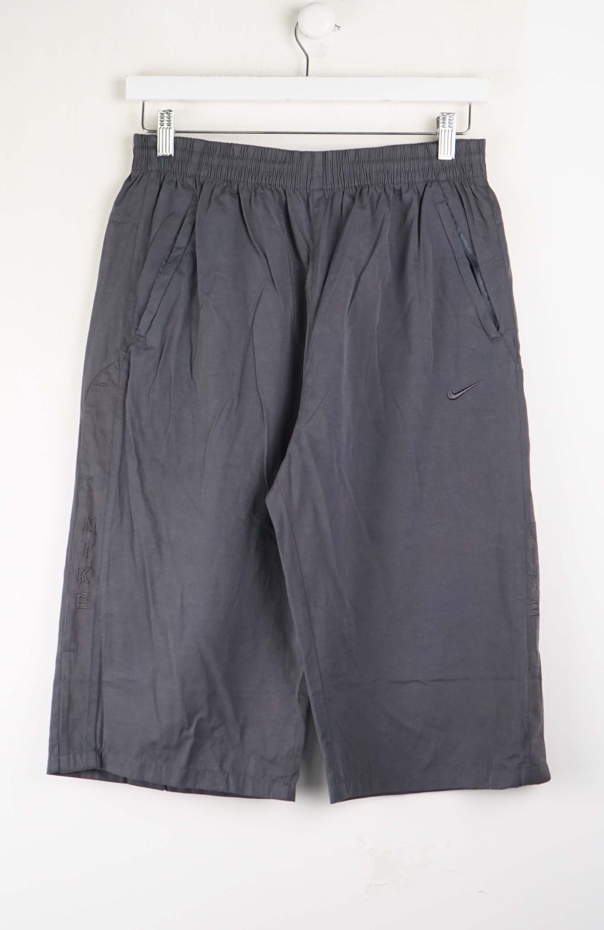 VINTAGE NIKE TRACK PANT SHORTS (S)