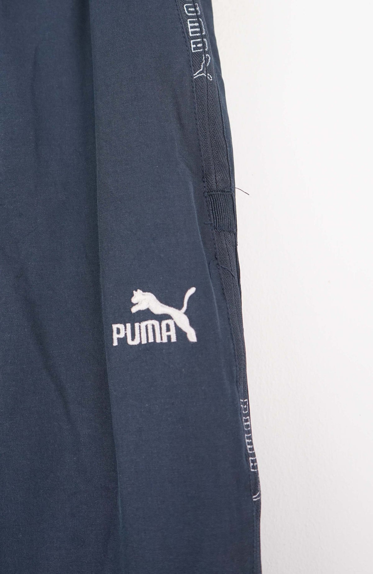 VINTAGE PUMA 3/4 TRACK PANT SHORTS (S)