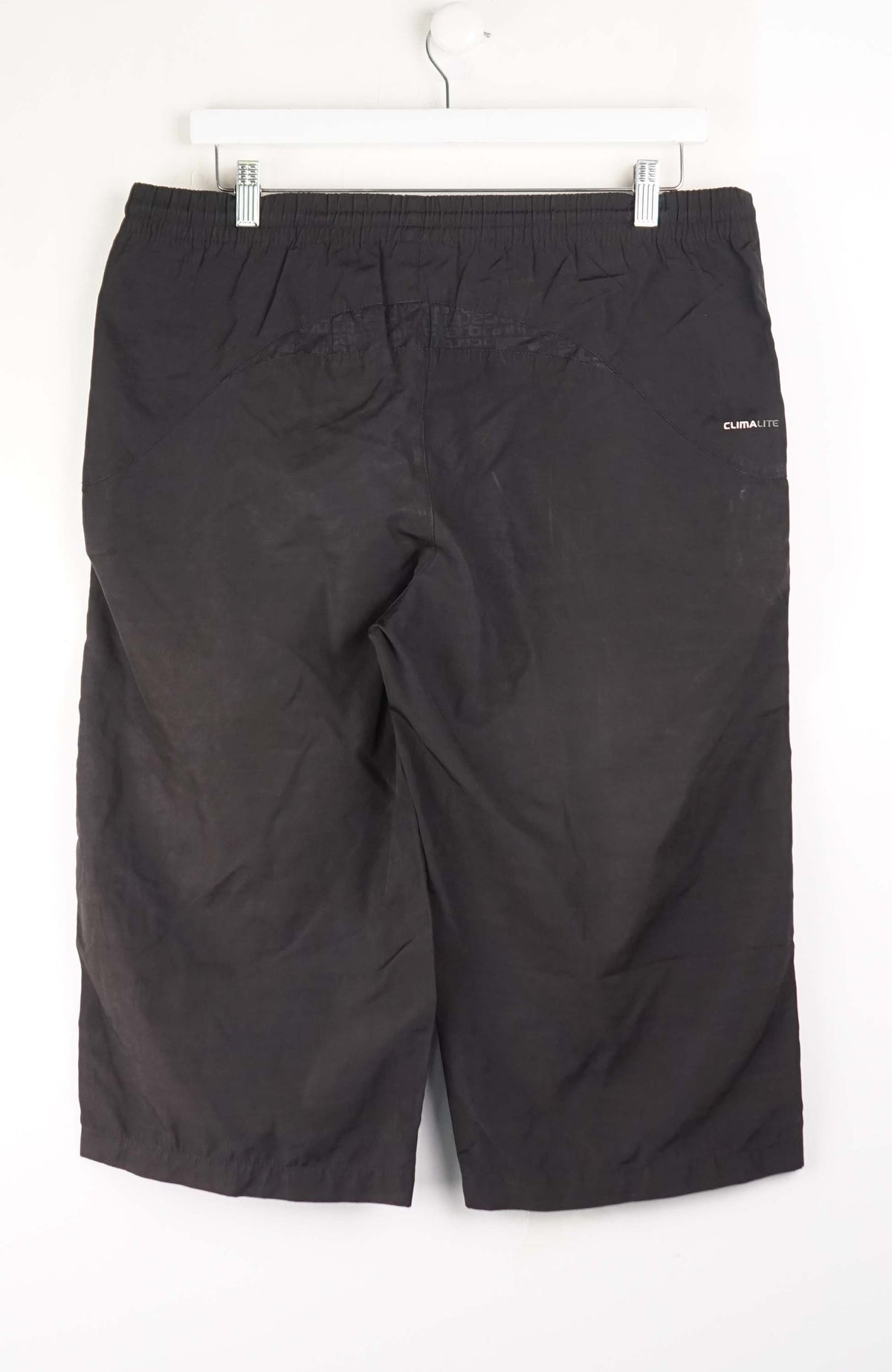 VINTAGE ADIDAS 3/4 TRACK PANT SHORTS (L)