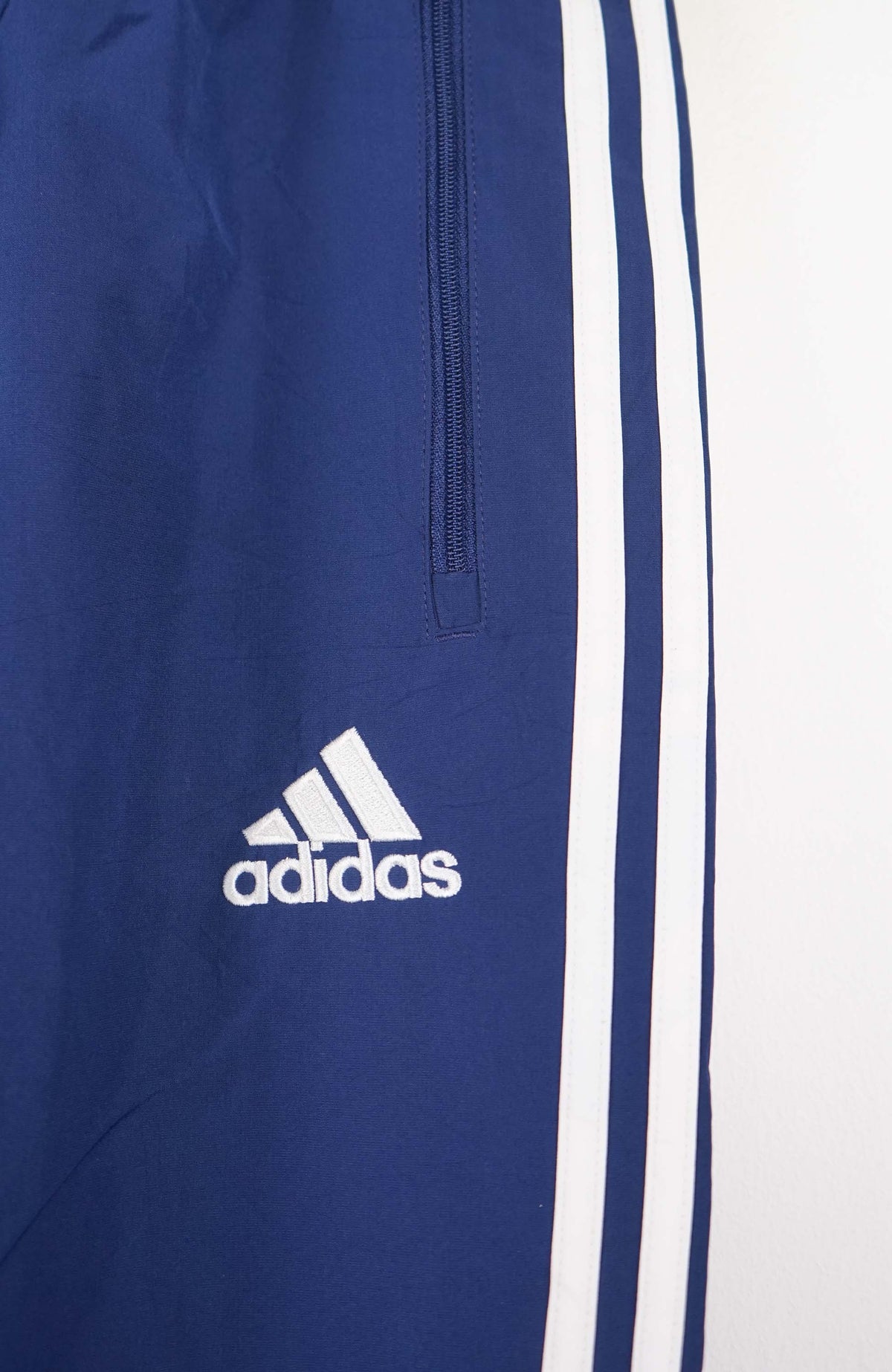 VINTAGE ADIDAS TRACK PANT SHORTS (S)