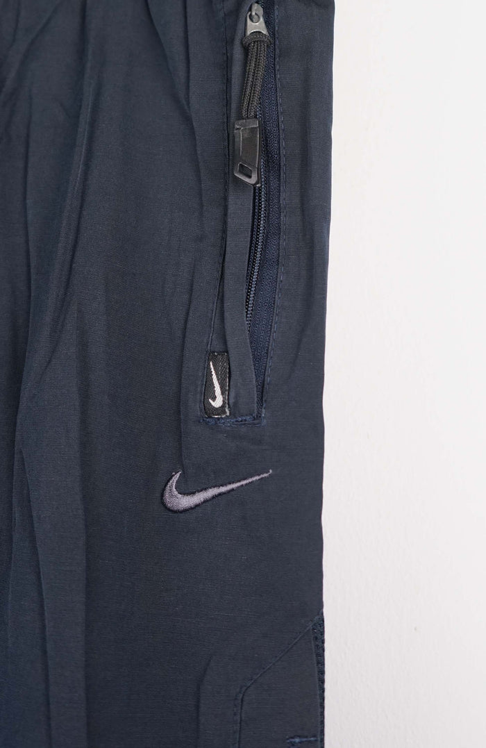 VINTAGE NIKE TRACK PANT SHORTS (L)