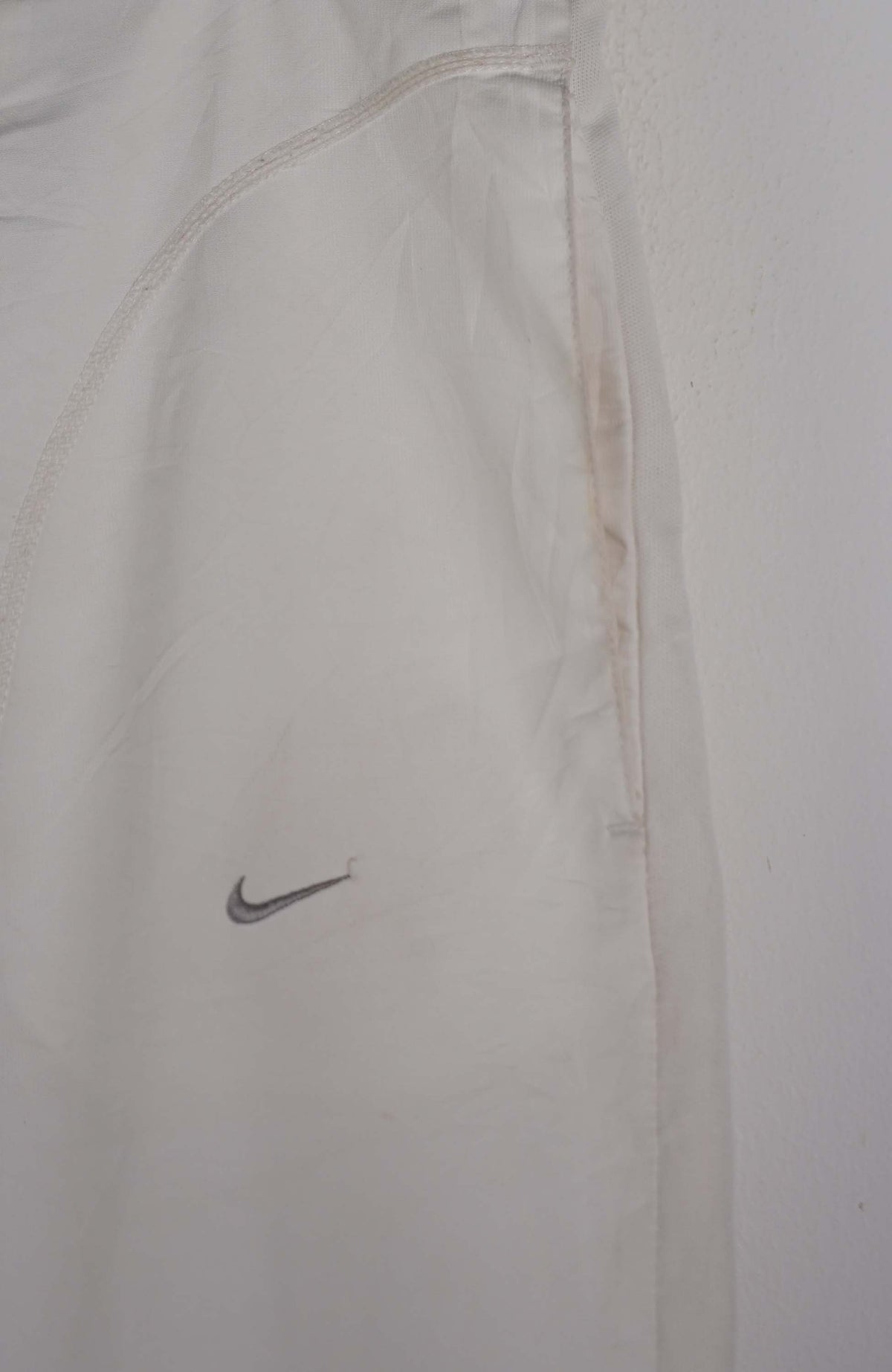 VINTAGE NIKE 3/4 TRACK PANT SHORTS (L)