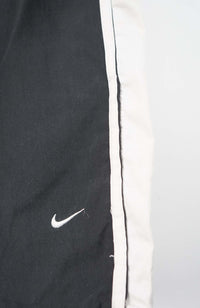 VINTAGE NIKE 3/4 TRACK PANT SHORTS (XL)