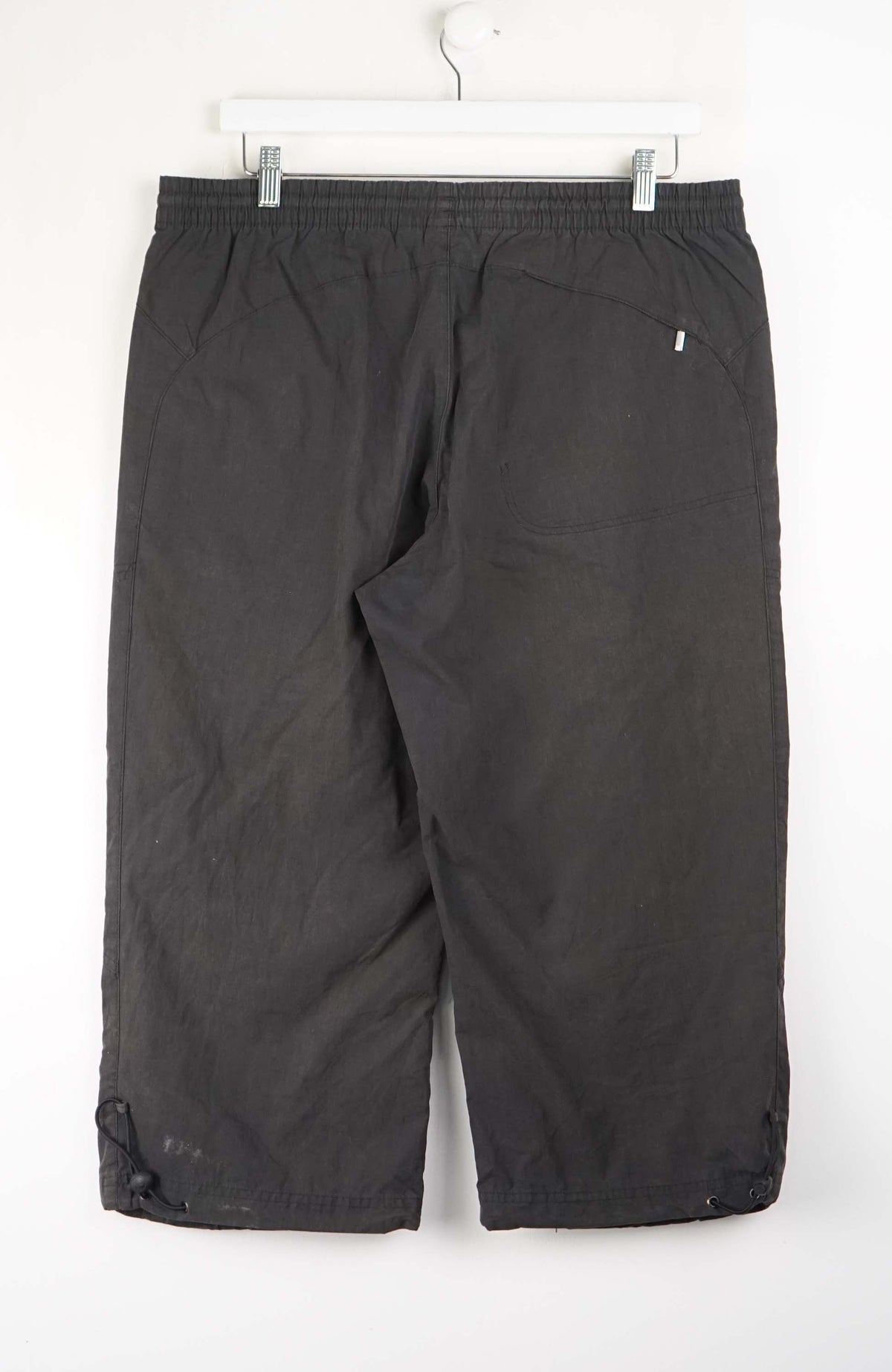 VINTAGE ADIDAS 3/4 TRACK PANT SHORTS (XL)