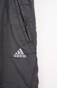 VINTAGE ADIDAS 3/4 TRACK PANT SHORTS (L)