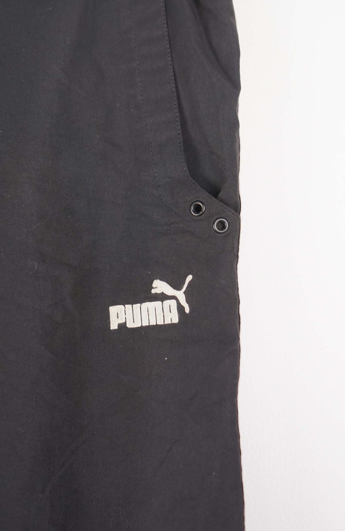 VINTAGE PUMA TRACK PANT SHORTS (M)