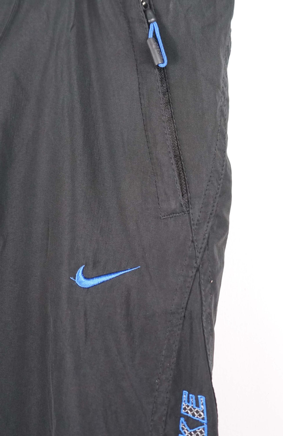 VINTAGE NIKE 3/4 TRACK PANT SHORTS (XXL)