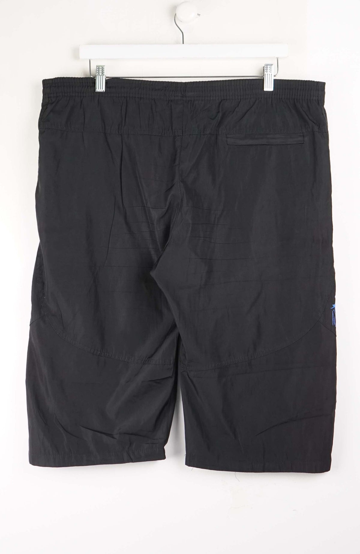 VINTAGE NIKE 3/4 TRACK PANT SHORTS (XXL)