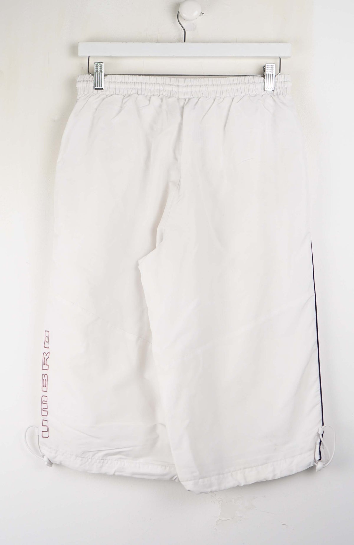 VINTAGE UMBRO 3/4 TRACK PANT SHORTS (S)