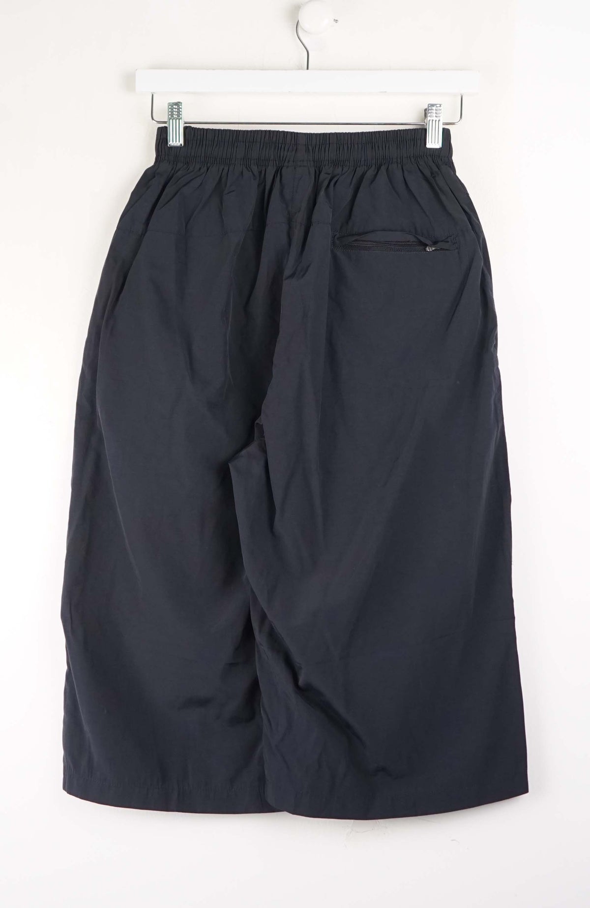 VINTAGE ADIDAS 3/4 TRACK PANT SHORTS (XS)