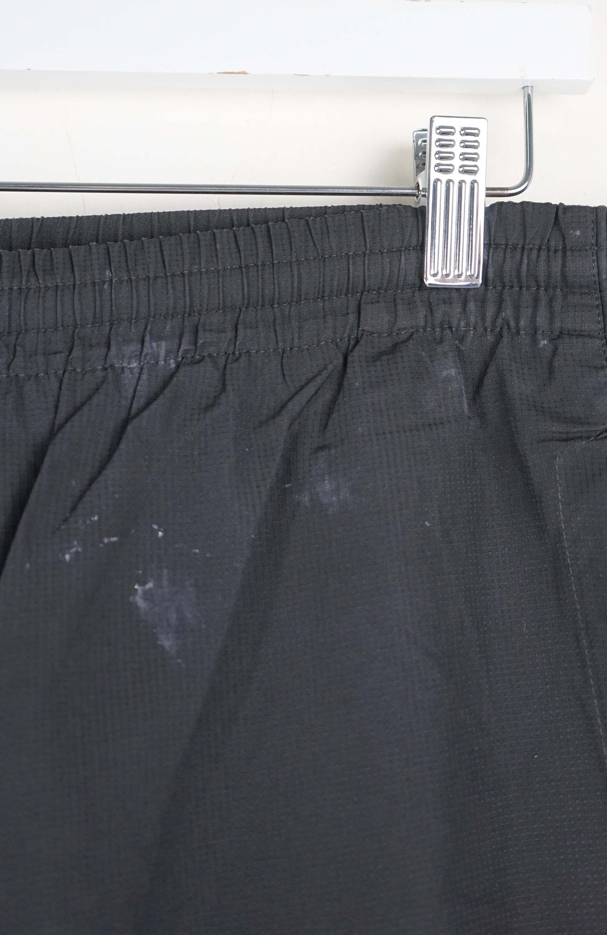 VINTAGE ADIDAS 3/4 TRACK PANT SHORTS (L)