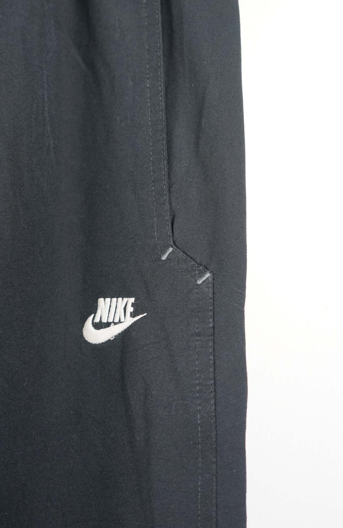 VINTAGE NIKE TRACK PANTS (M)