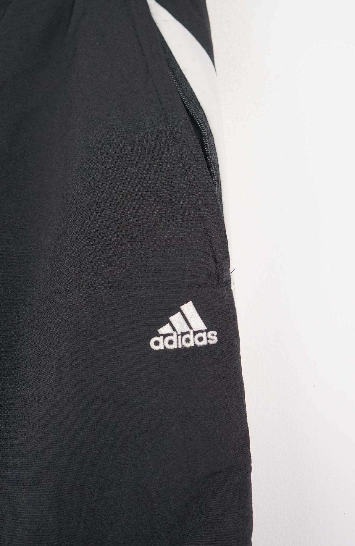 VINTAGE ADIDAS TRACK PANTS (M)