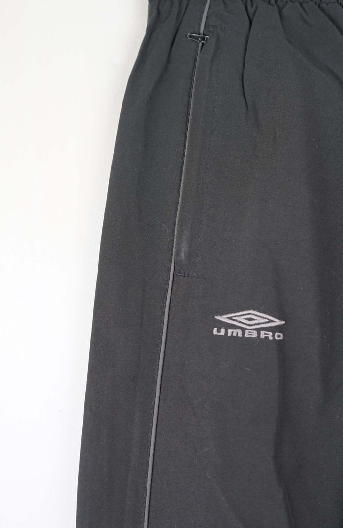 VINTAGE UMBRO TRACK PANTS (XL)