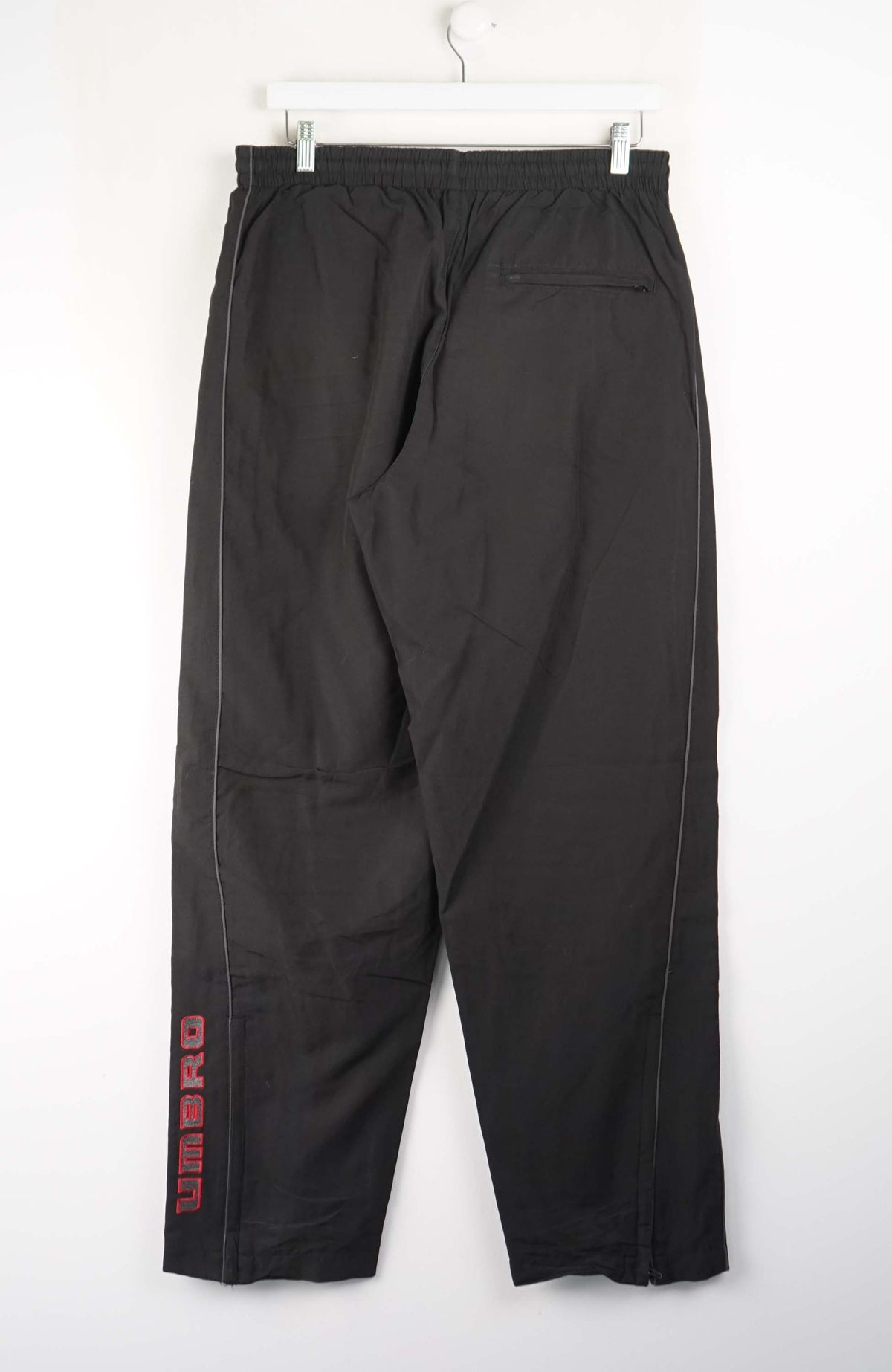 VINTAGE UMBRO TRACK PANTS (XL)