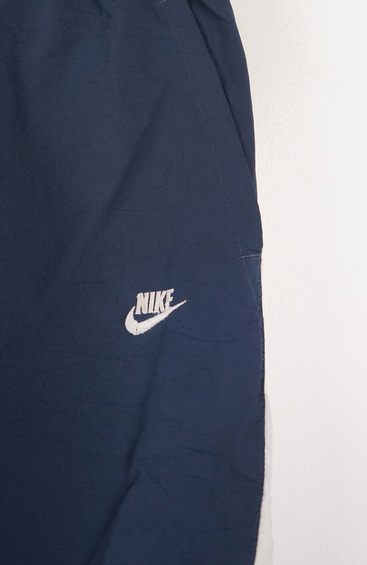 VINTAGE NIKE TRACK PANTS (XS)