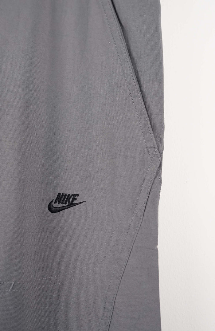 VINTAGE NIKE TRACK PANTS (XL)