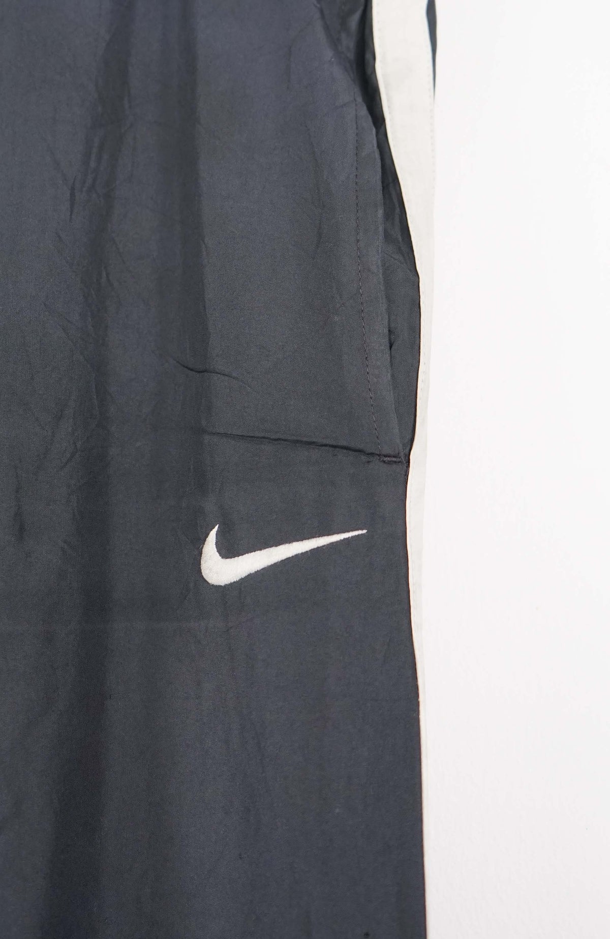VINTAGE NIKE TRACK PANTS (XL)