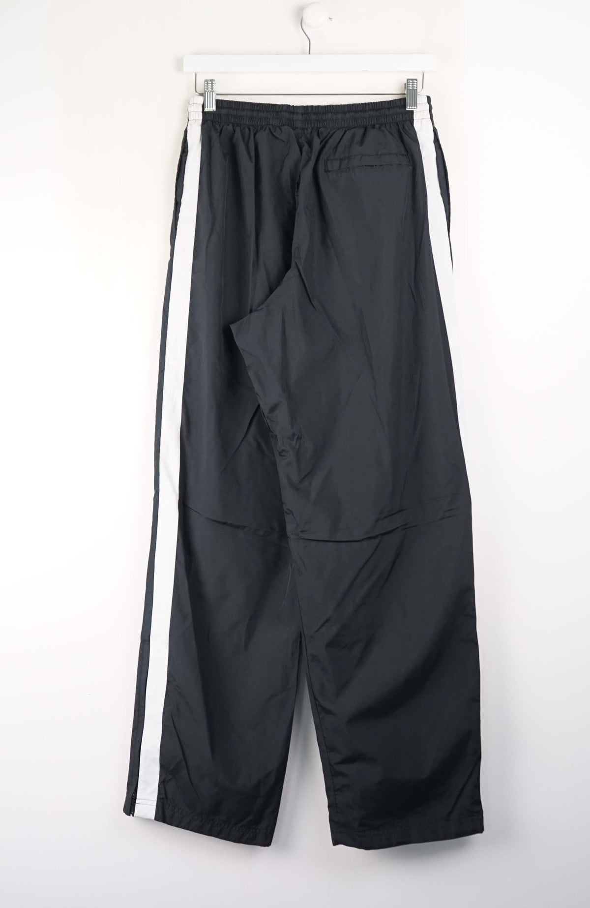 VINTAGE NIKE TRACK PANTS (S)