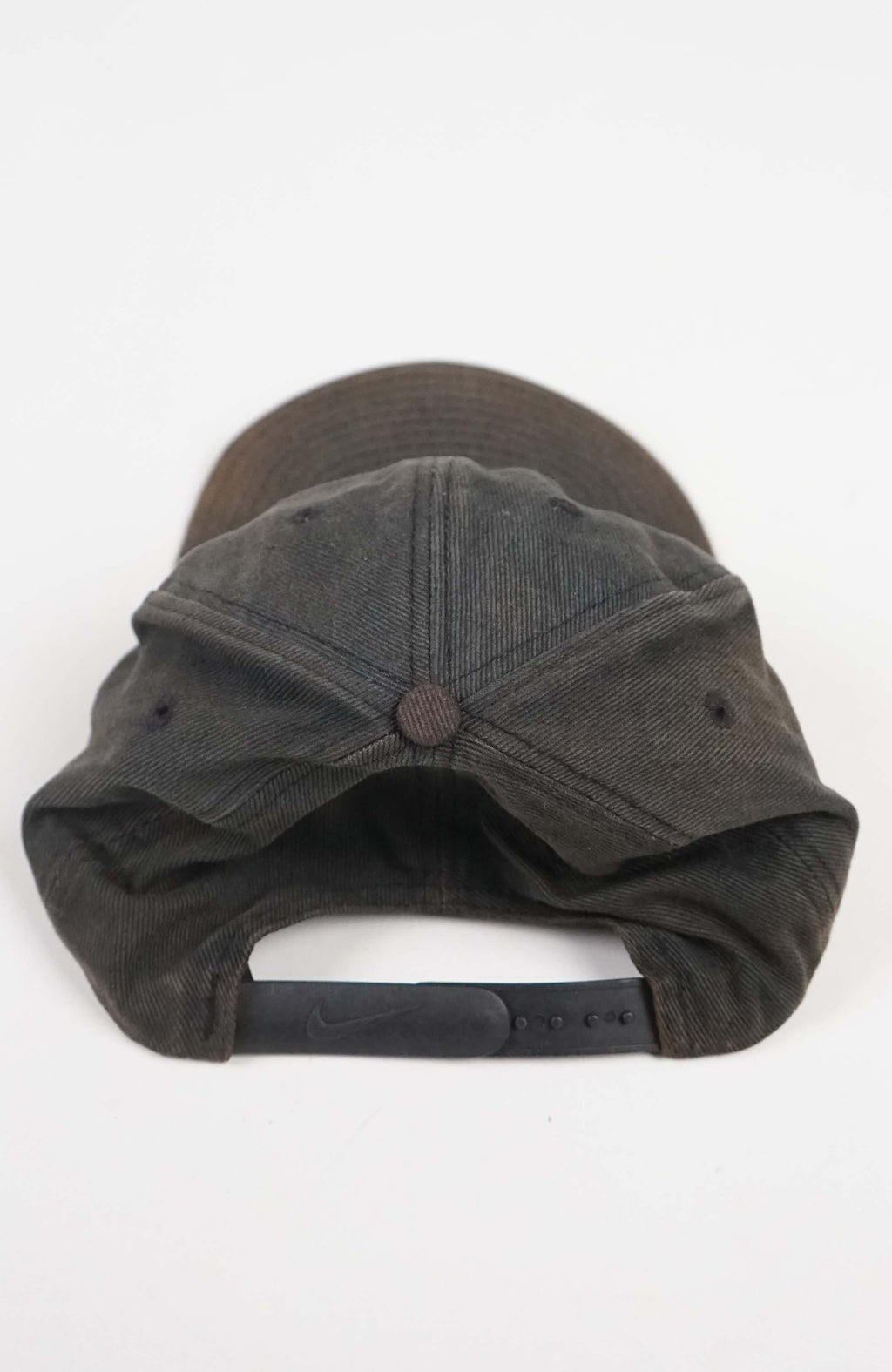 VINTAGE NIKE HAT