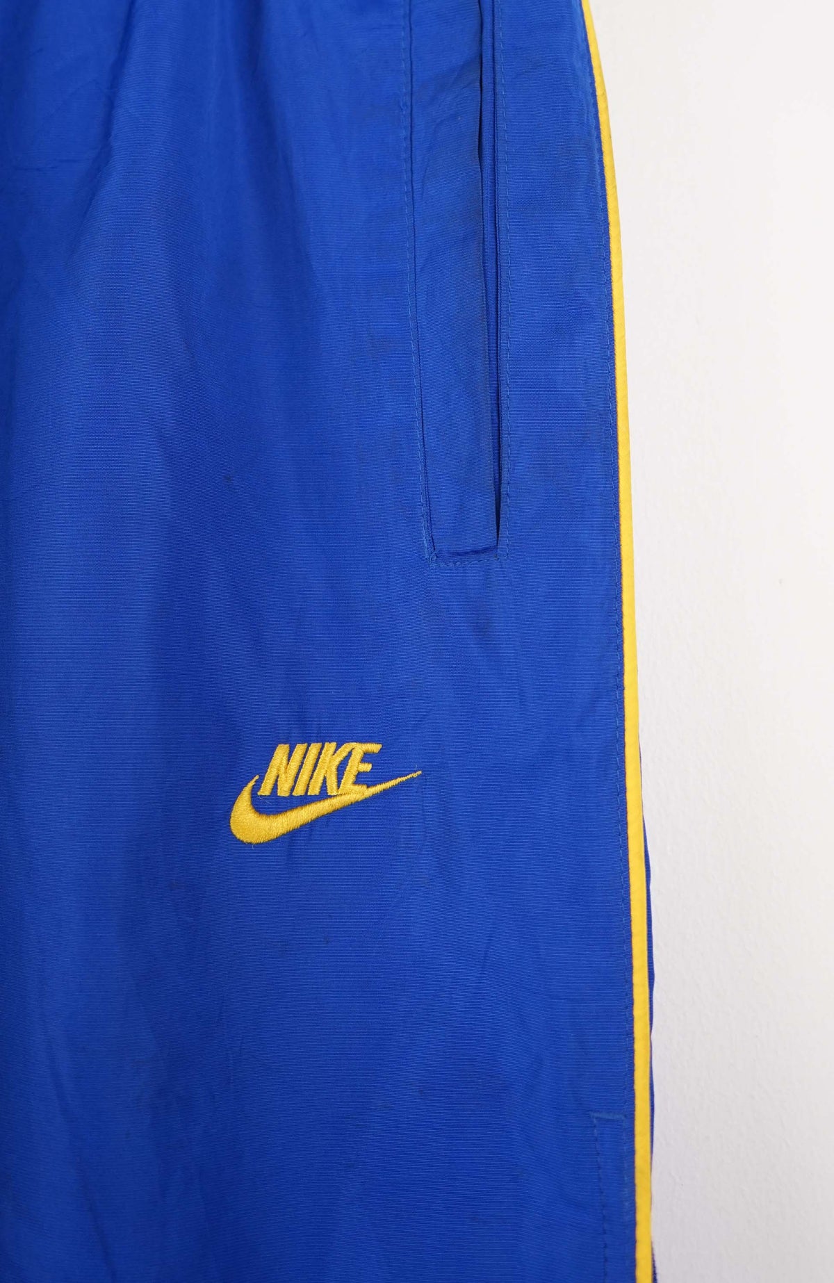 VINTAGE NIKE TRACK PANTS (L)