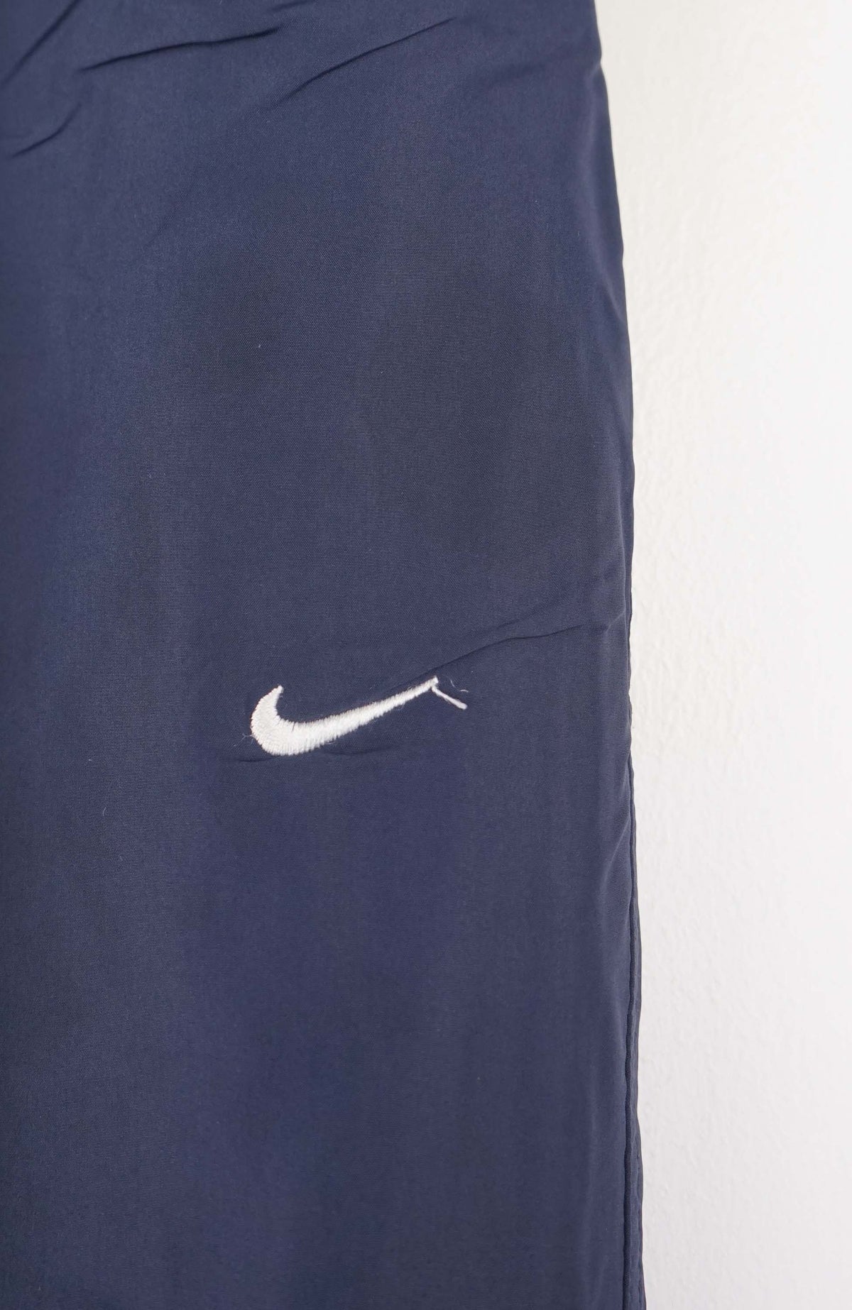 VINTAGE NIKE TRACK PANTS (XS)
