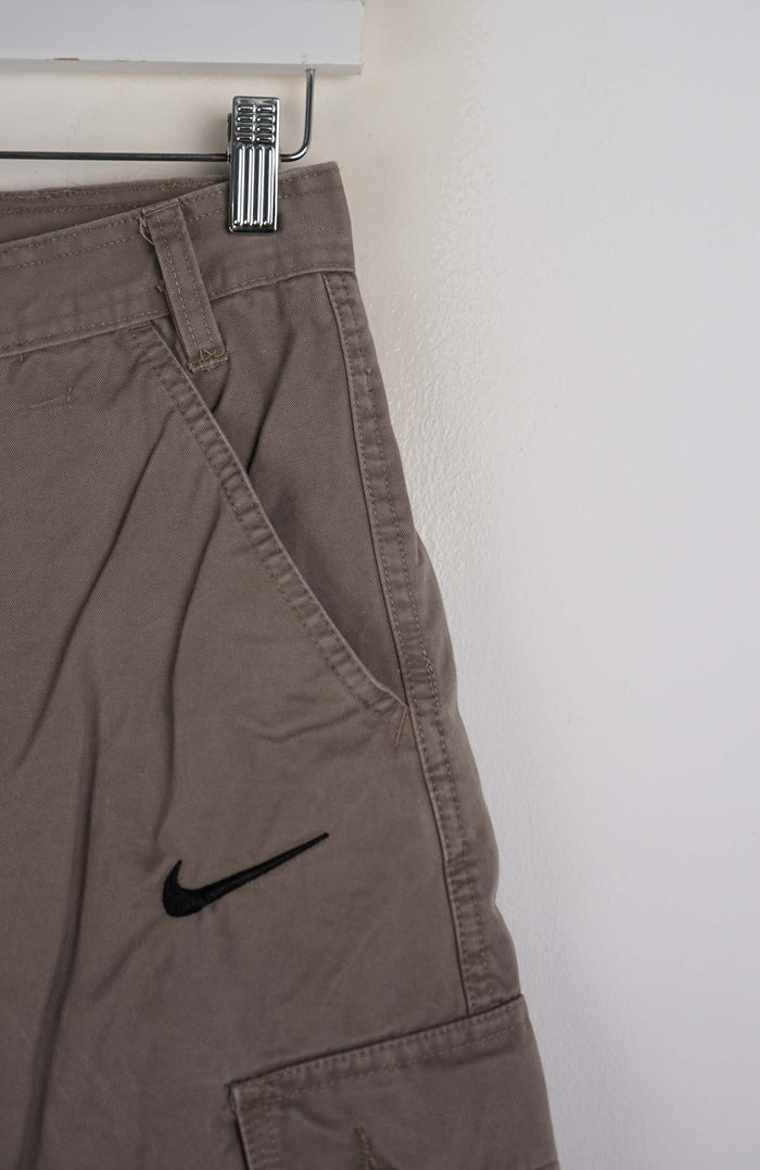 VINTAGE REWORK CARGO SHORTS W28