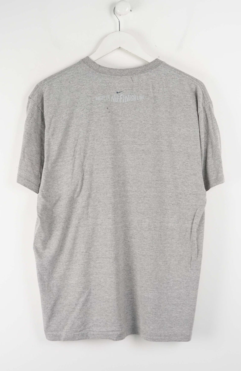 VINTAGE NIKE T-SHIRT (M)
