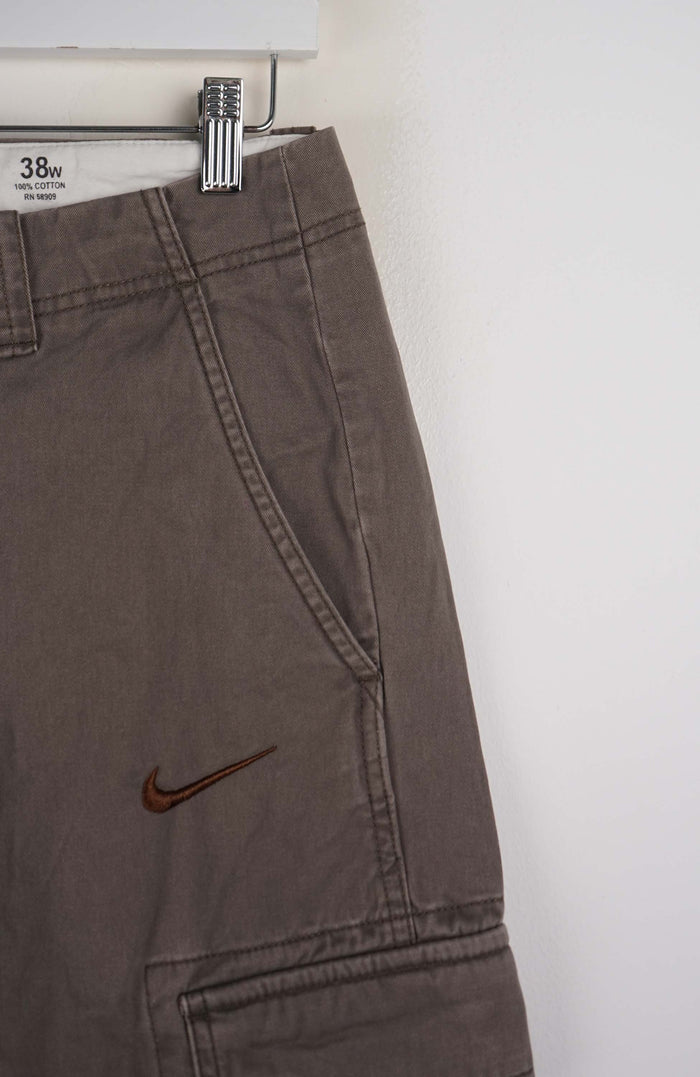 VINTAGE REWORK CARGO SHORTS W30