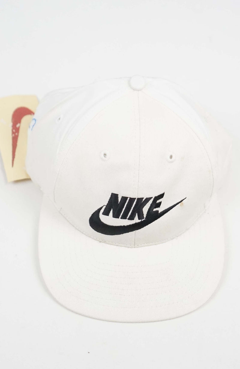 VINTAGE NIKE HAT