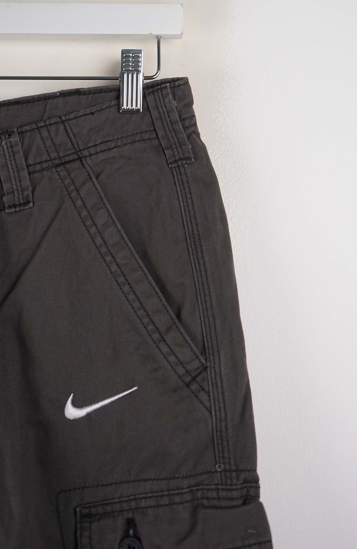 VINTAGE REWORK CARGO SHORTS W29