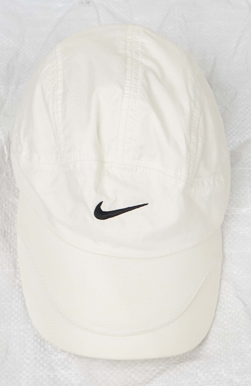 VINTAGE NIKE HAT
